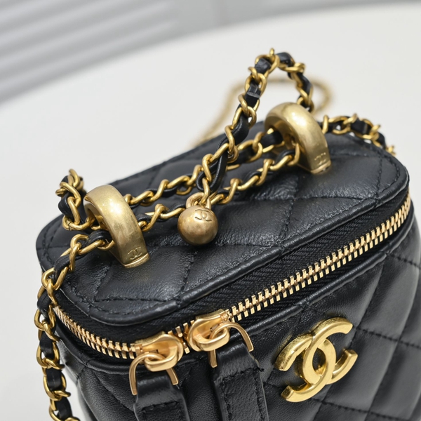 シャネルバッグ素材ディテール